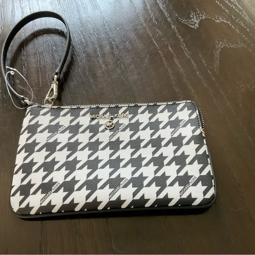 Michael Kors Black and White Wristlet